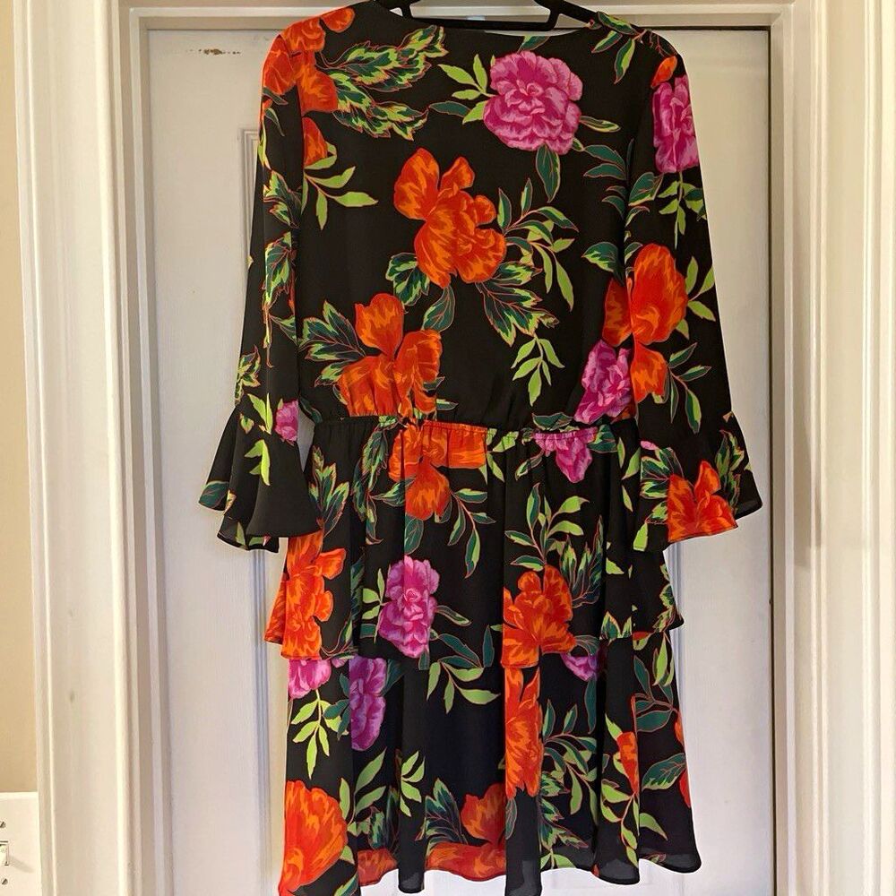 Express Women’s Black Floral Mini Dress V-Neck Ruffle Layered 3/4 Bell Sleeve M
